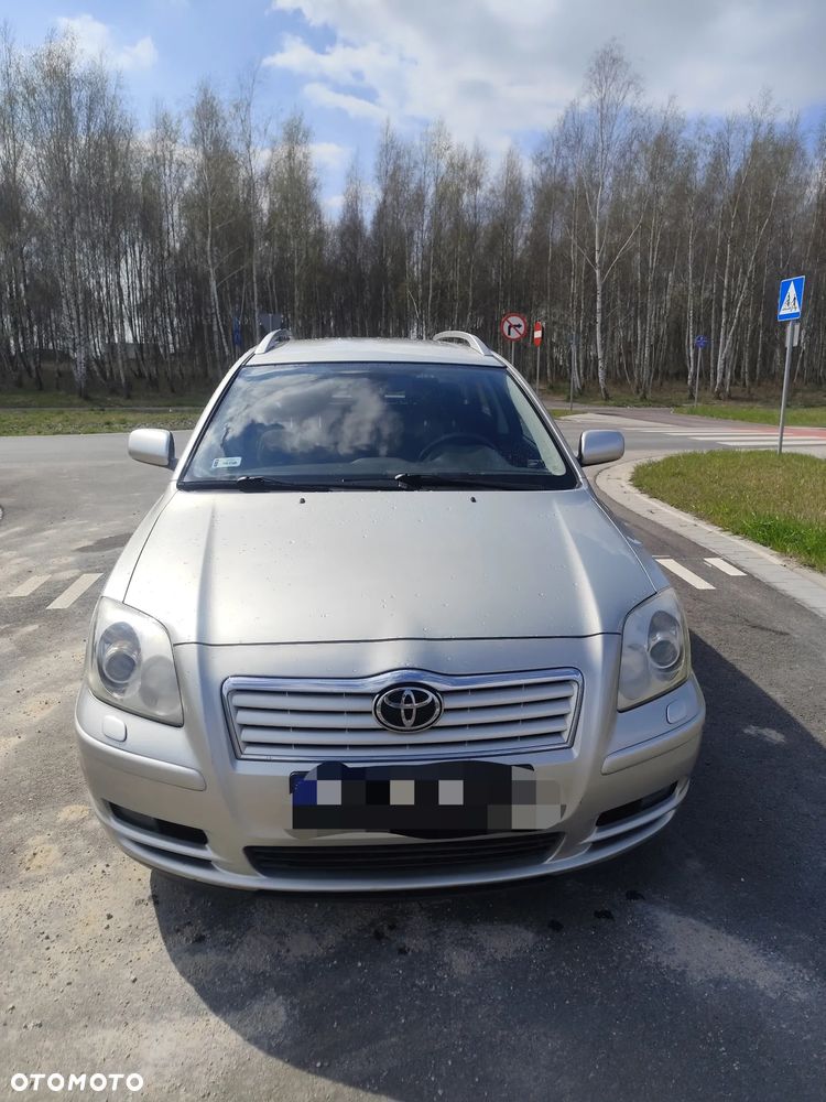 Toyota Avensis 1.8 VVT-i Luna - 2