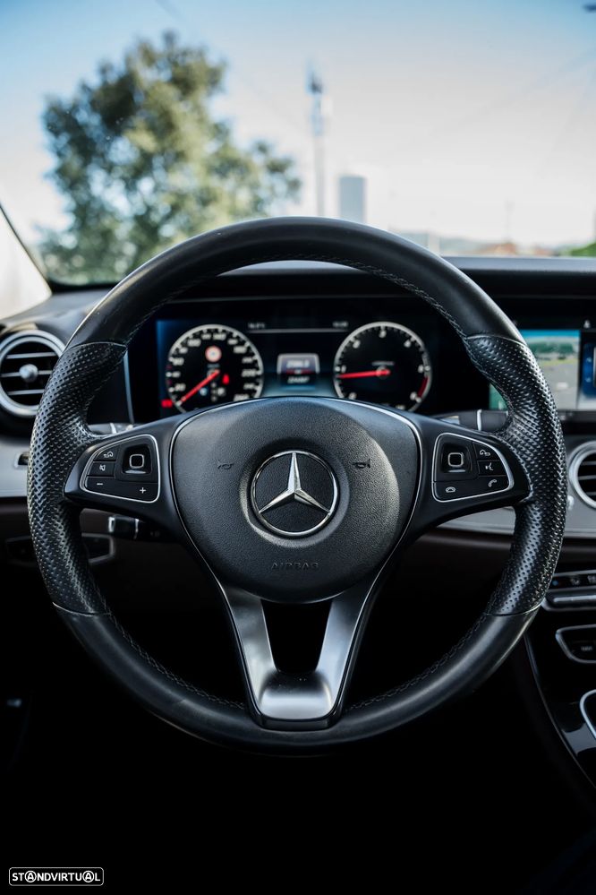 Mercedes-Benz E 220 d 9G-TRONIC Exclusive - 32