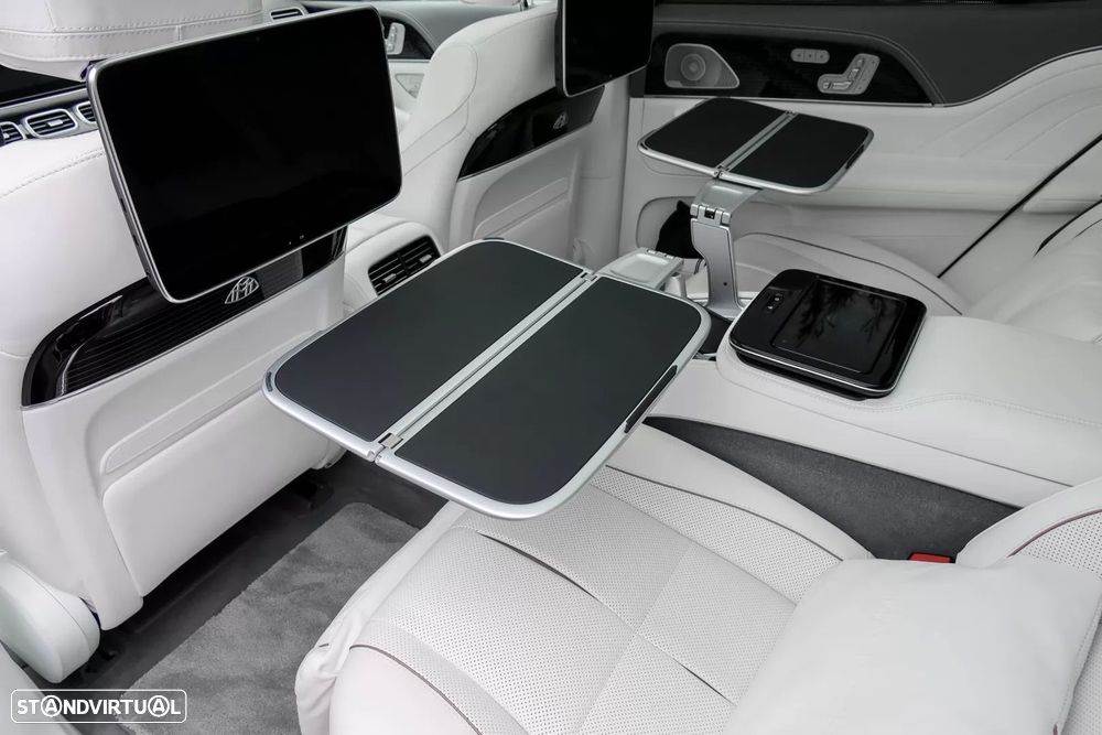 Mercedes-Benz GLS 600 Maybach 4Matic - 36
