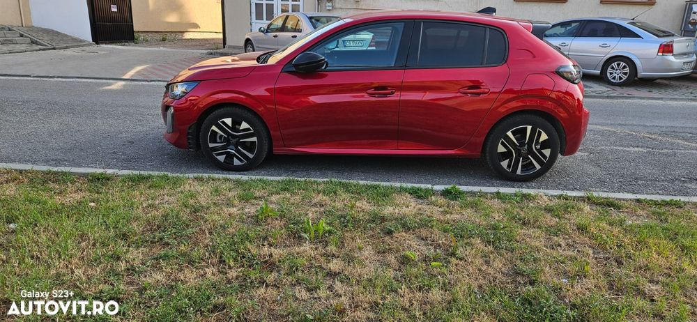 Peugeot 208 1.2 L PureTech STT EAT8 Allure - 5