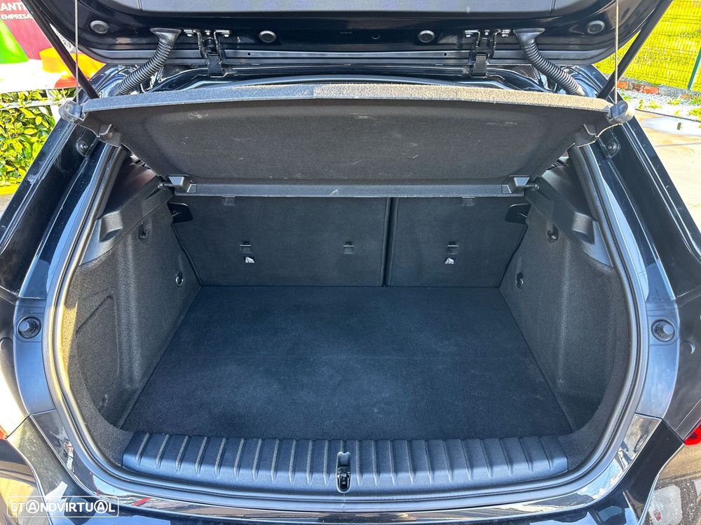 BMW 118 i Pack Desportivo M Auto - 12