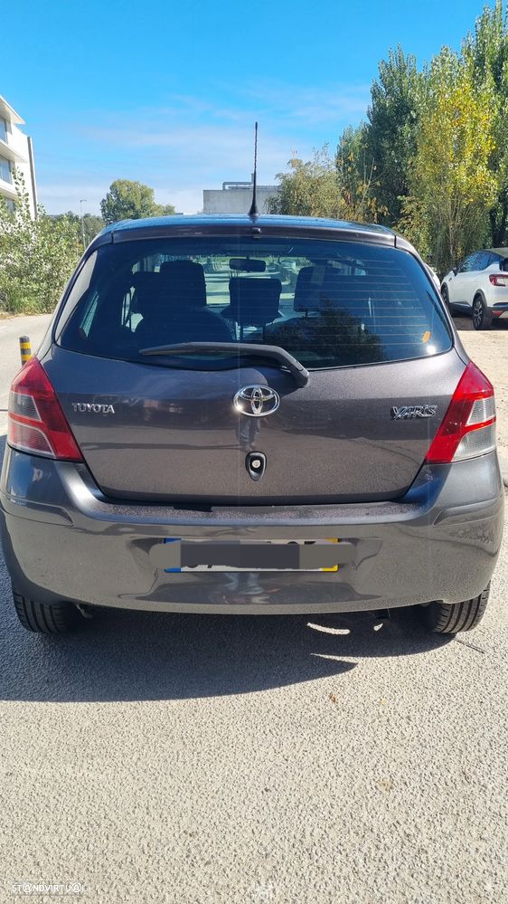 Toyota Yaris - 2