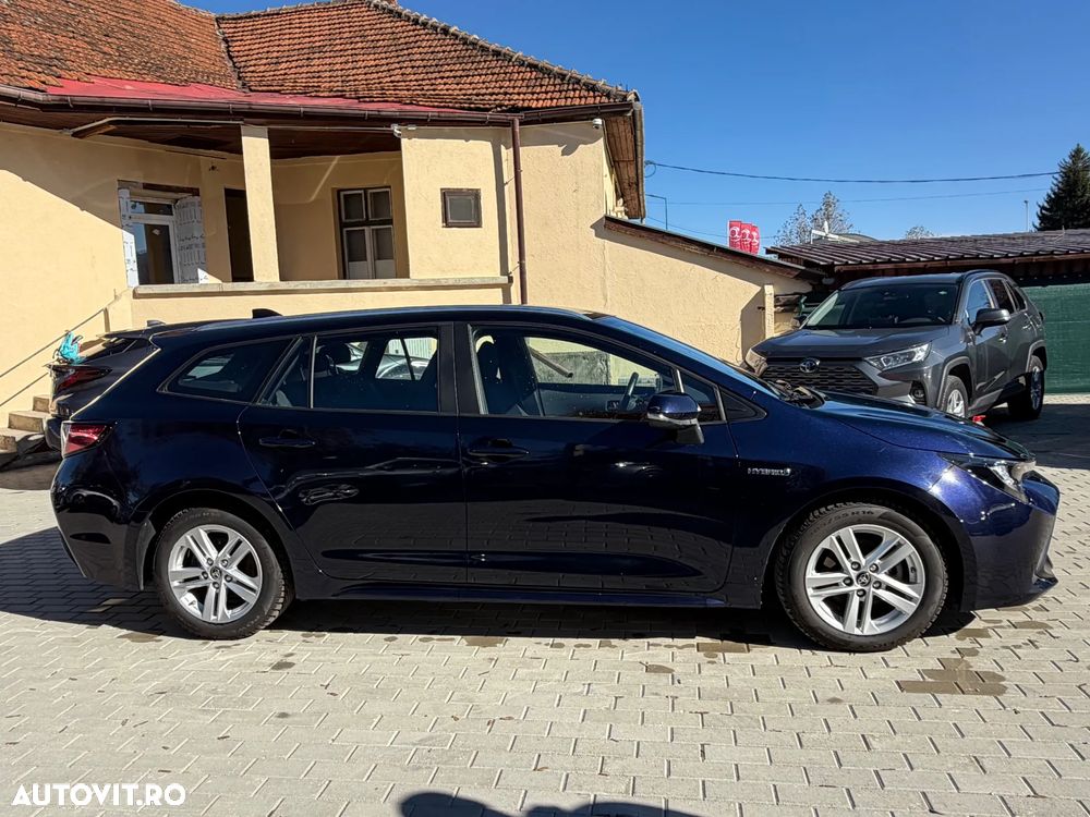 Toyota Corolla 1.8 Hybrid Business Edition - 13