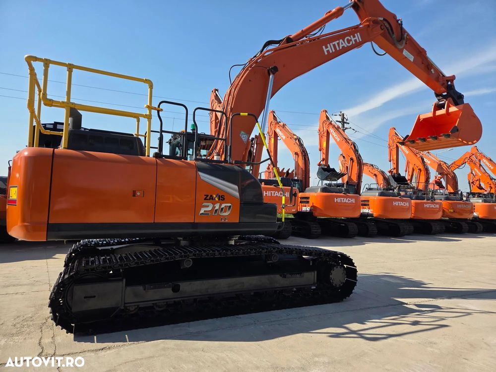 Hitachi ZX210LC-7, 2023, 3.088h, CUPLA RAPIDA, cupa NOUA 1,3mc, Masa operationala 23,4 tone, 3 camere, ad sapare 7m, 3 pompe hidr HITACHI, antifurt, ISUZU, ridica 13t, lant 90% ok, consum 12l/h, posibilitatea leasing 4 ani, CA NOU-PROMOTIE 109.900 Eur+Tva - 1