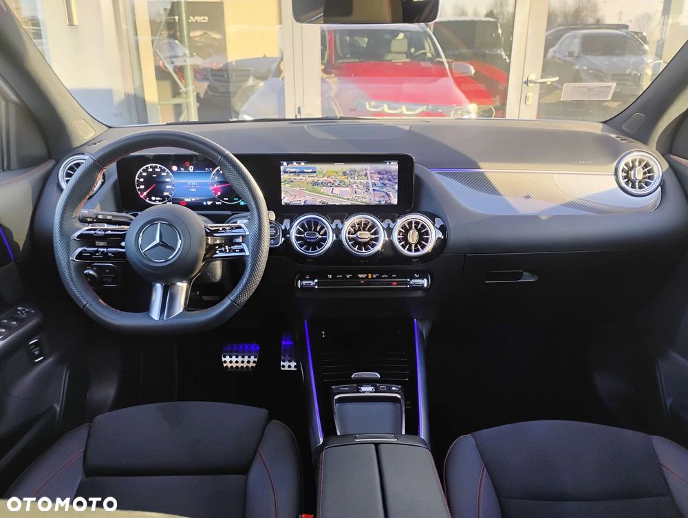 Mercedes-Benz GLA 200 AMG Line - 18