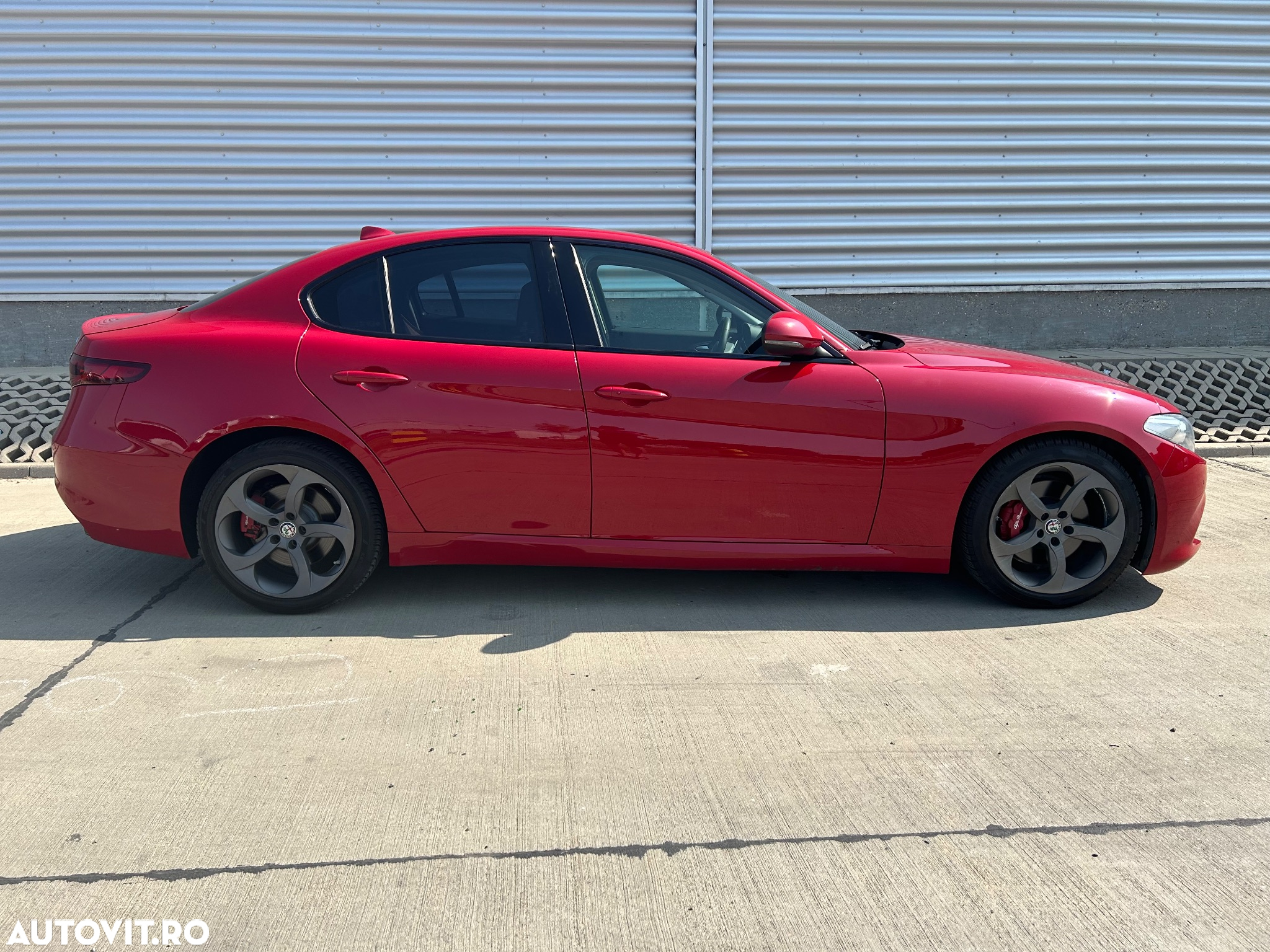 Alfa Romeo Giulia 2.0 Turbo 16V AT8 Veloce - 3