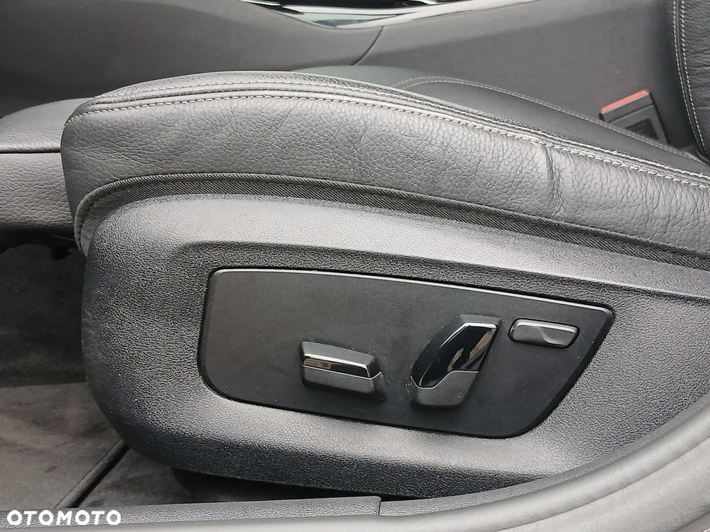BMW Seria 5 518d mHEV Luxury Line - 13