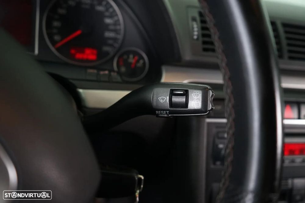 Audi A4 Avant 2.0 TDI S-line Multitronic - 23