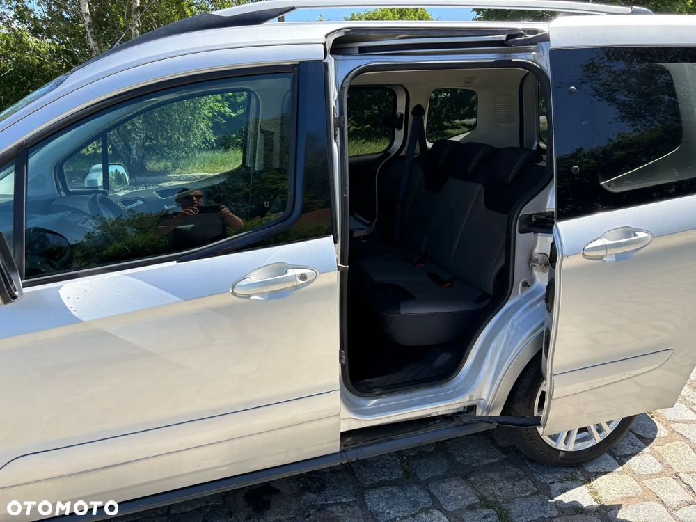Ford Tourneo Courier 1.0 EcoBoost Trend - 9