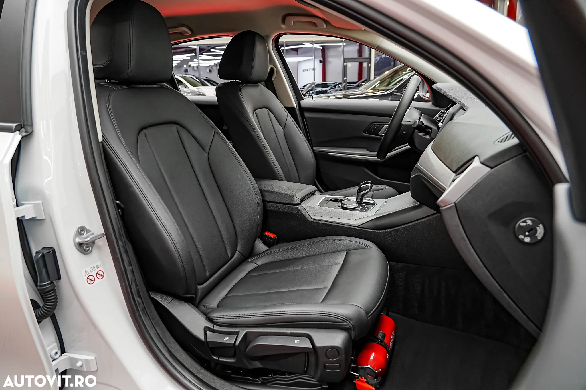 BMW Seria 3 330e Aut. Sport Line - 19