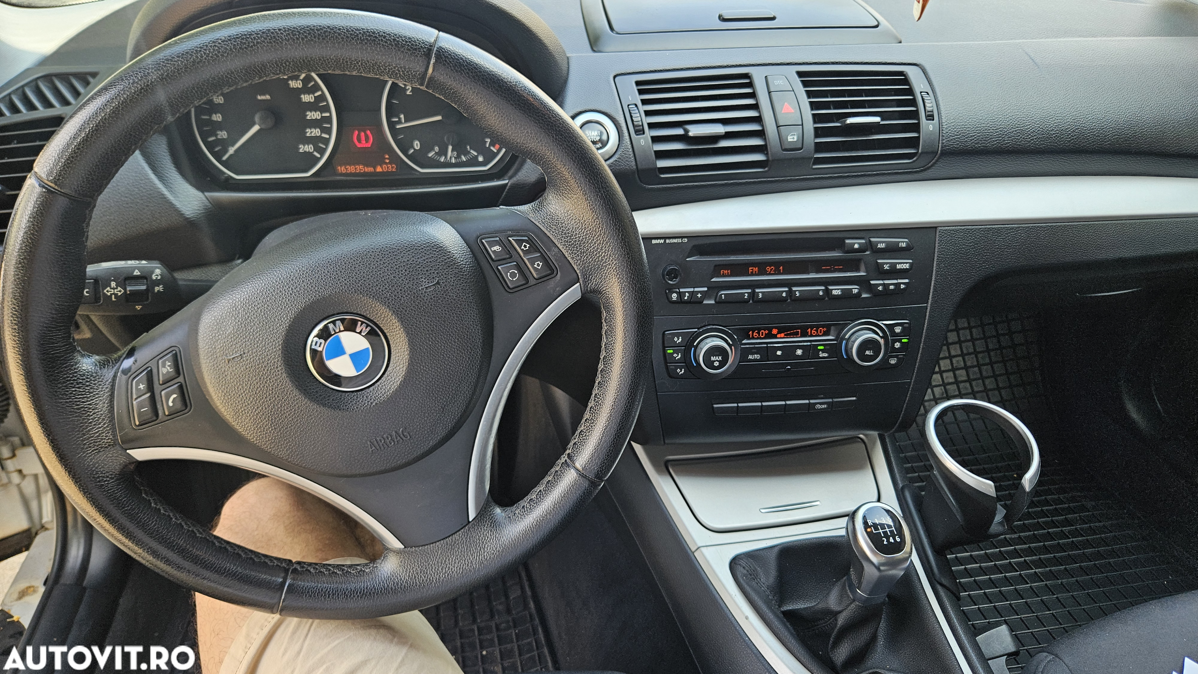 BMW Seria 1 116i - 8