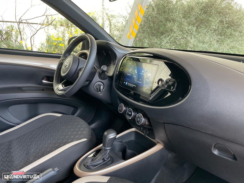 Toyota Aygo X 1.0 Pulse CVT - 13