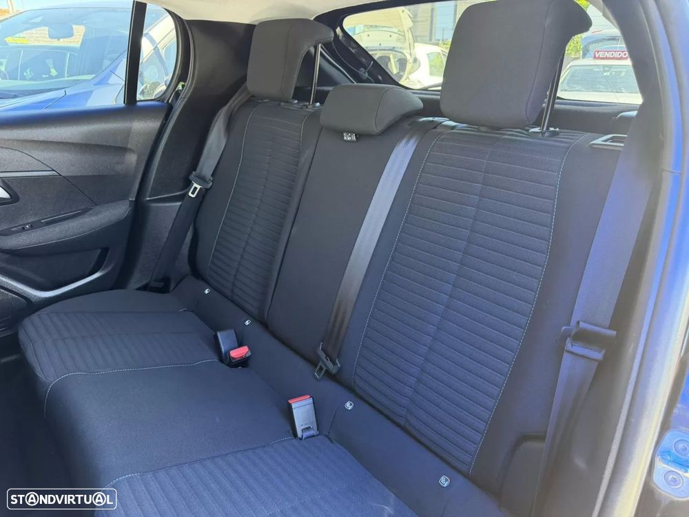 Peugeot 208 1.2 PureTech SE Style - 22