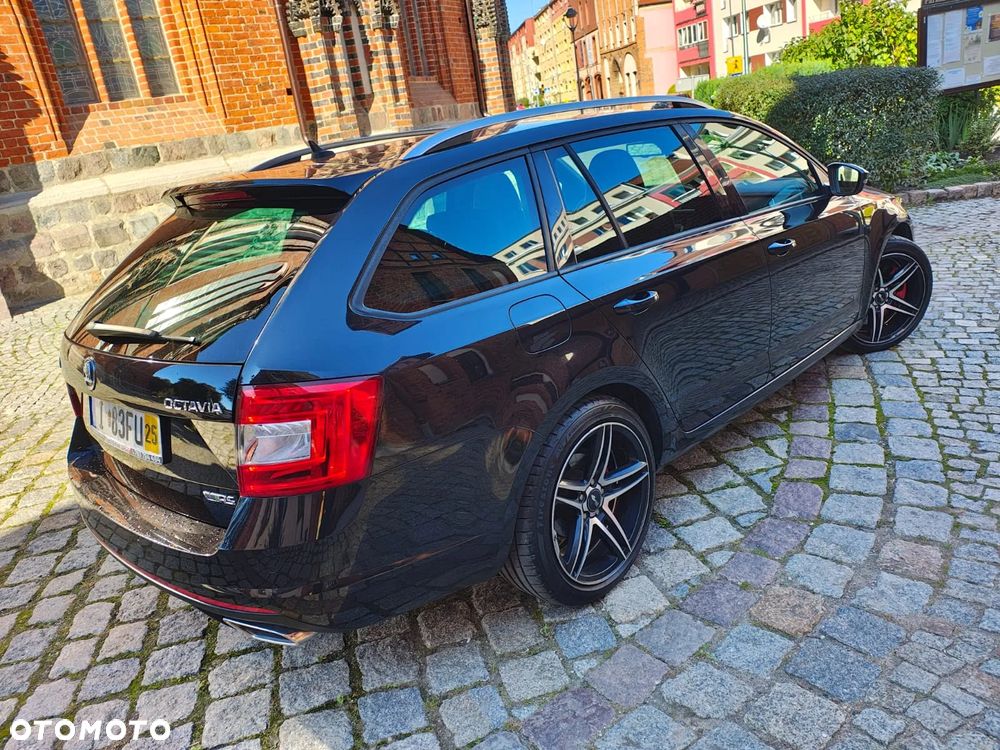 Skoda Octavia Combi 2.0 TDI RS - 5