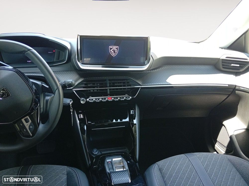 Peugeot 208 - 11