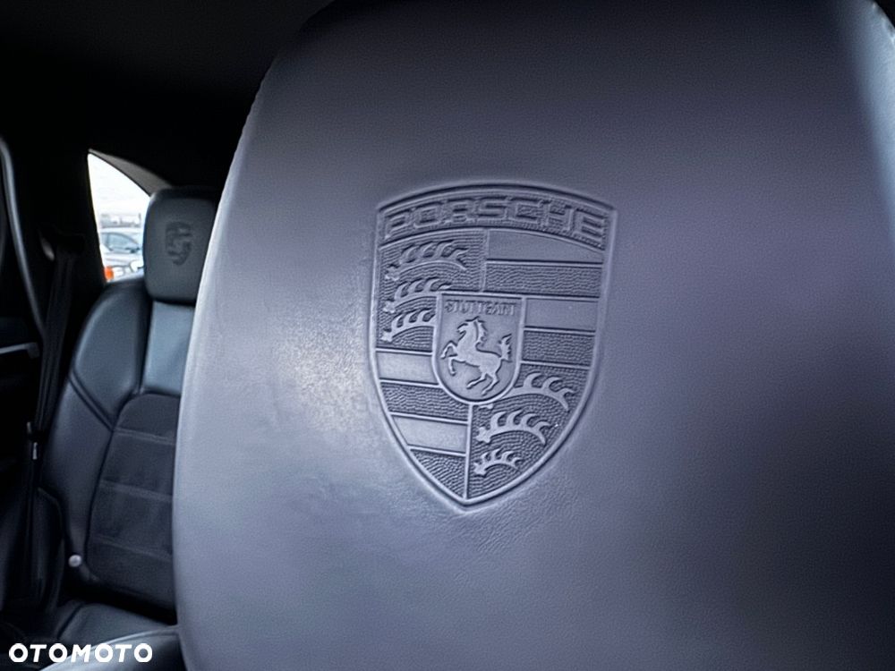 Porsche Cayenne - 17