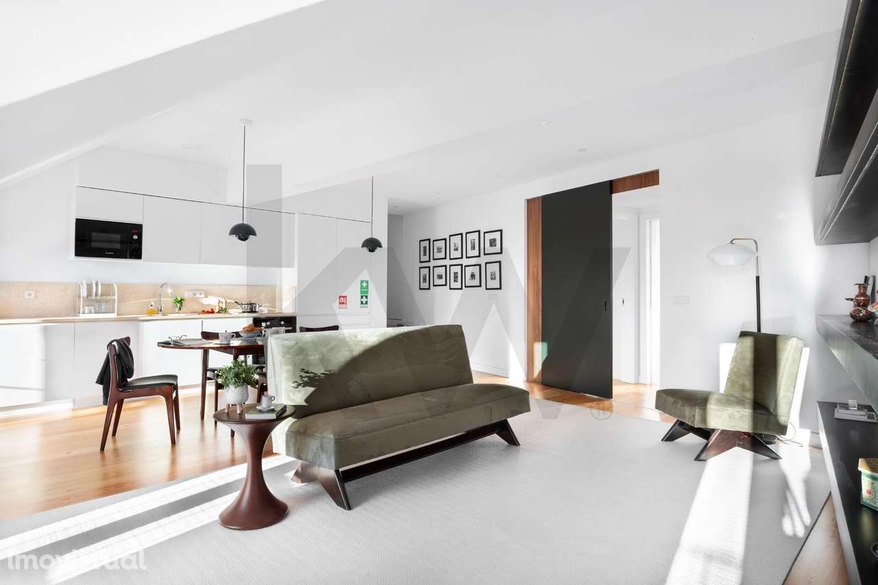 Apartamento T2 com garagem e vista para o Castelo de São Jorge - Grande imagem: 3/35