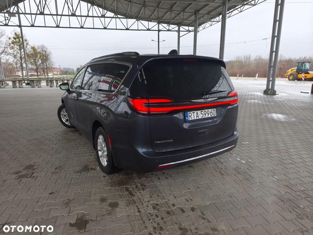 Chrysler Pacifica - 6