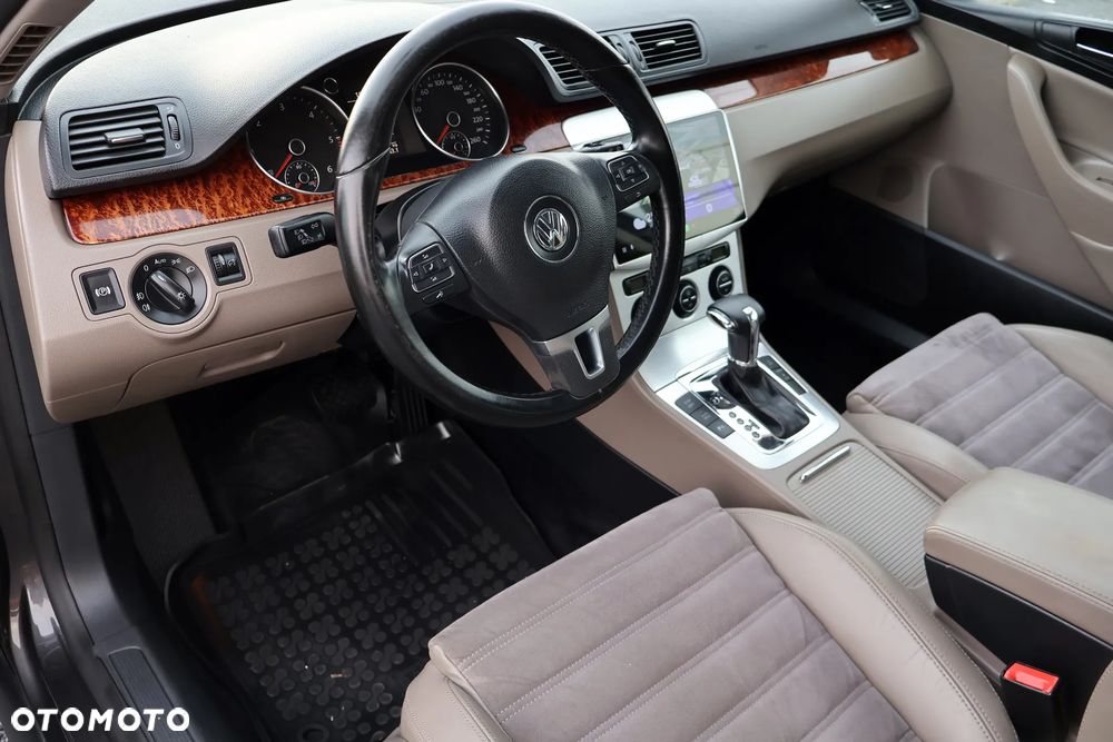 Volkswagen Passat 2.0 TDI DPF Highline DSG - 8