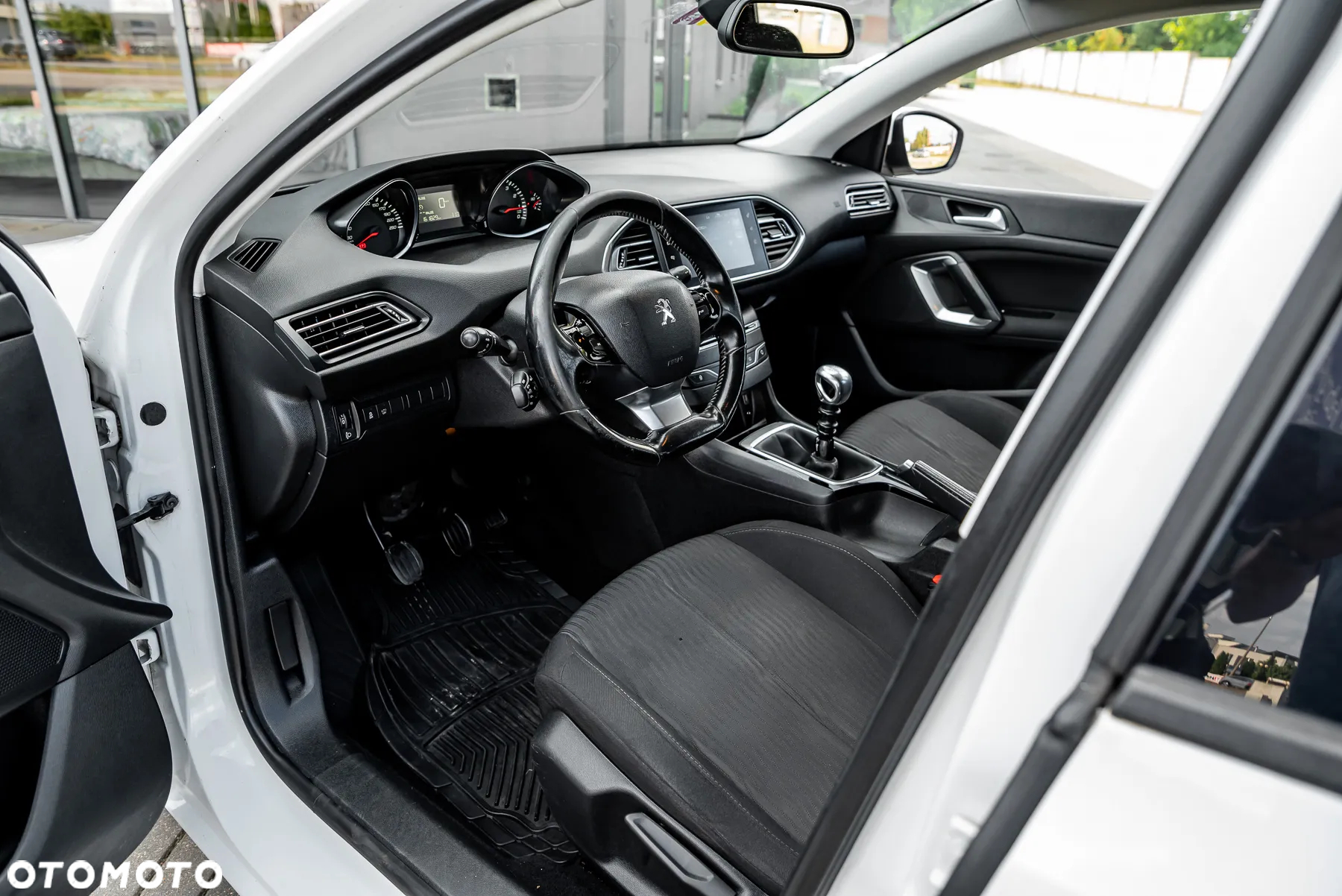 Peugeot 308 SW PureTech 130 Allure - 22