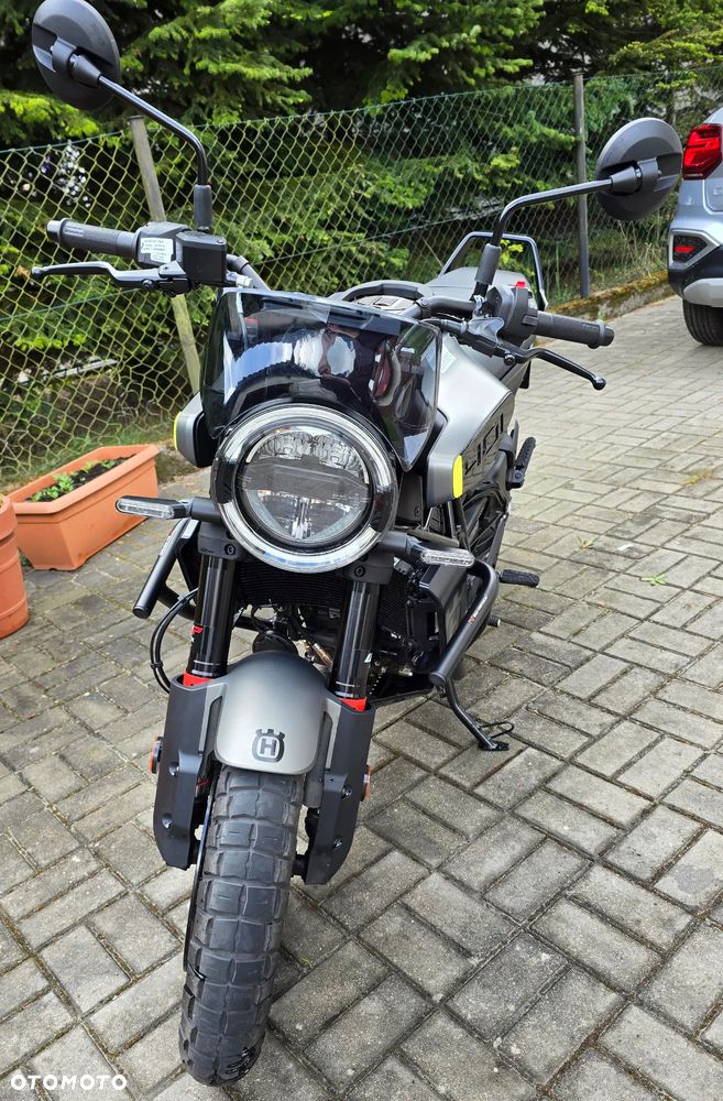 Husqvarna Svartpilen - 13