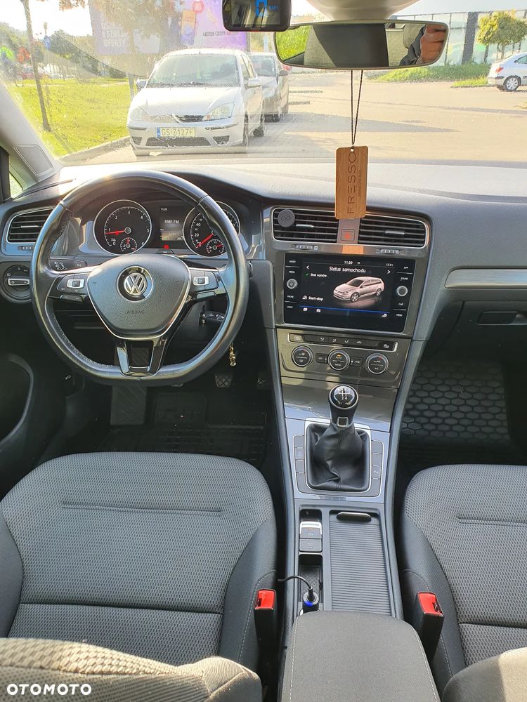 Volkswagen Golf - 17