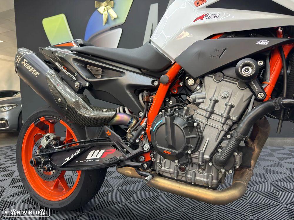 KTM 890 DUKE R - 13