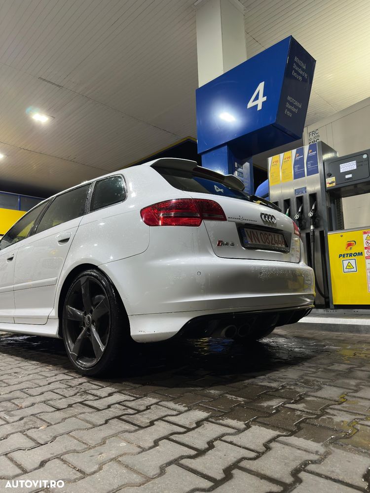 Audi RS3 Sportback S tronic - 3
