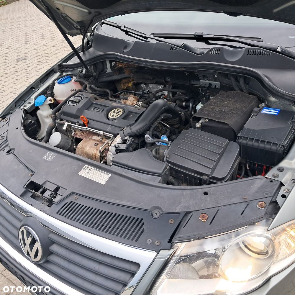 Volkswagen Passat - 8