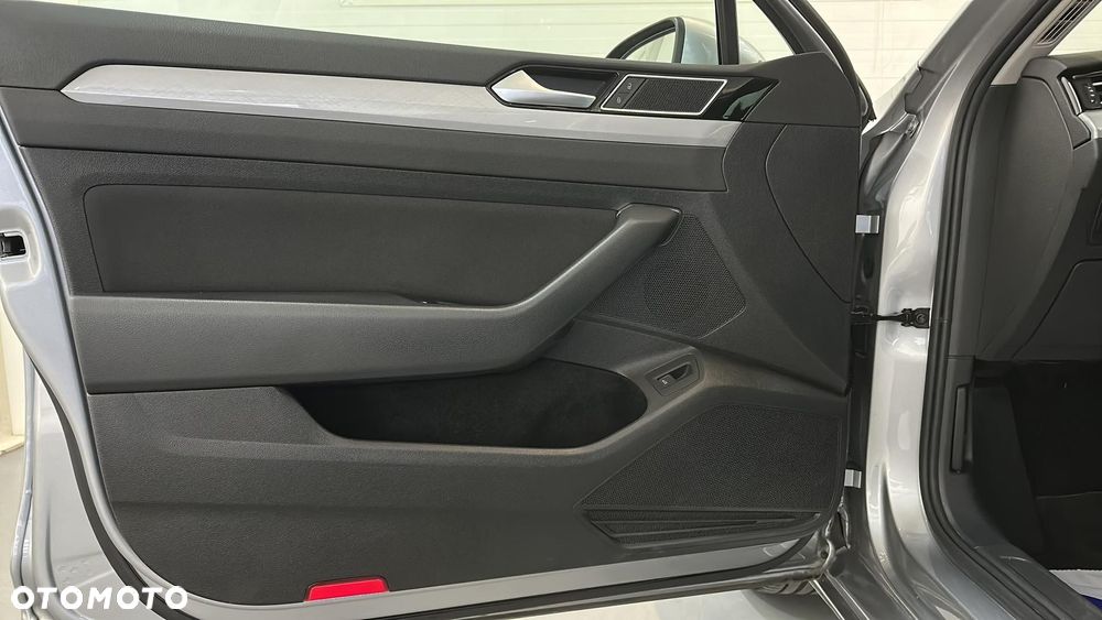 Volkswagen Passat 1.5 TSI EVO Business DSG - 12