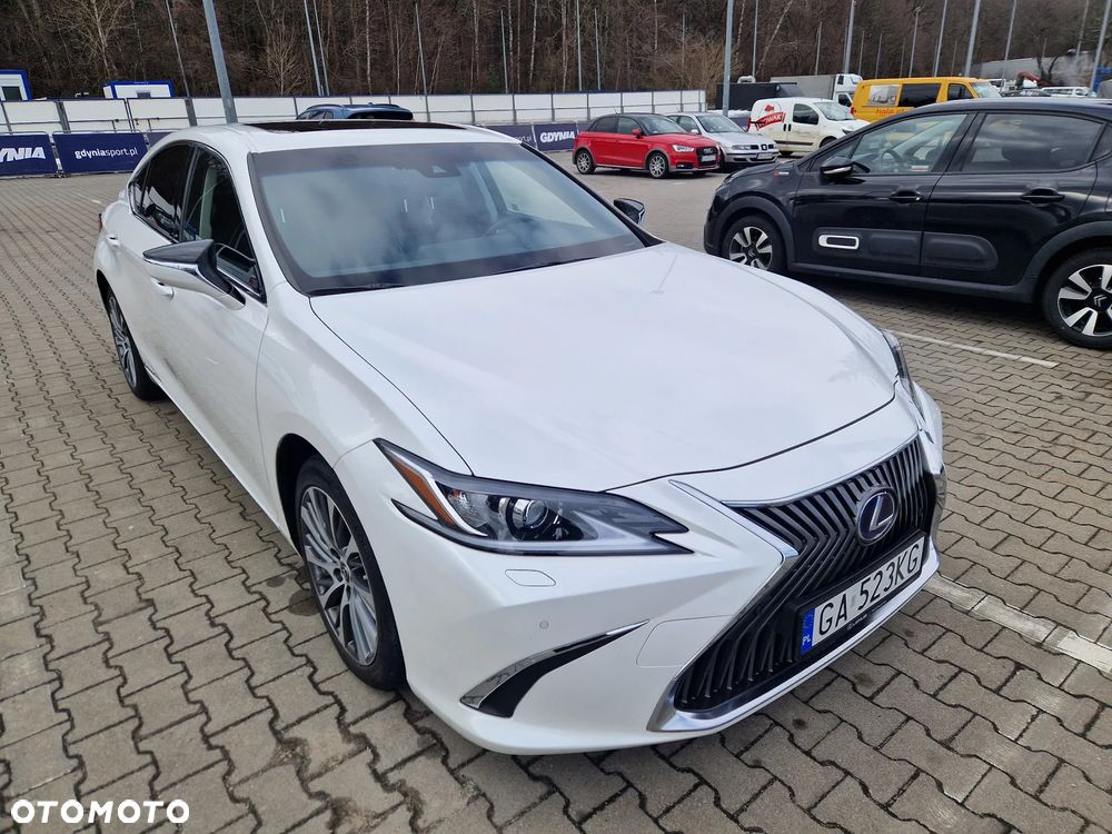 Lexus ES - 4