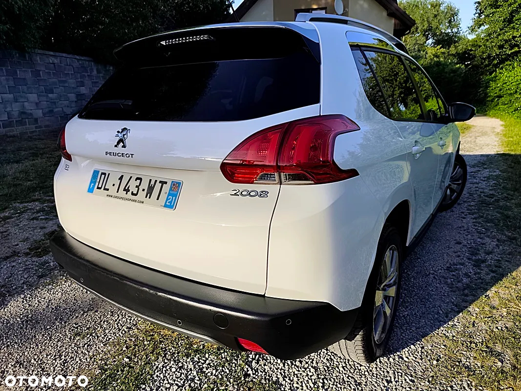 Peugeot 2008 1.2 Pure Tech Style - 28