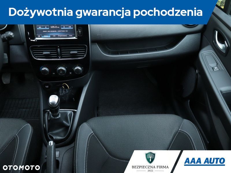 Renault Clio - 10