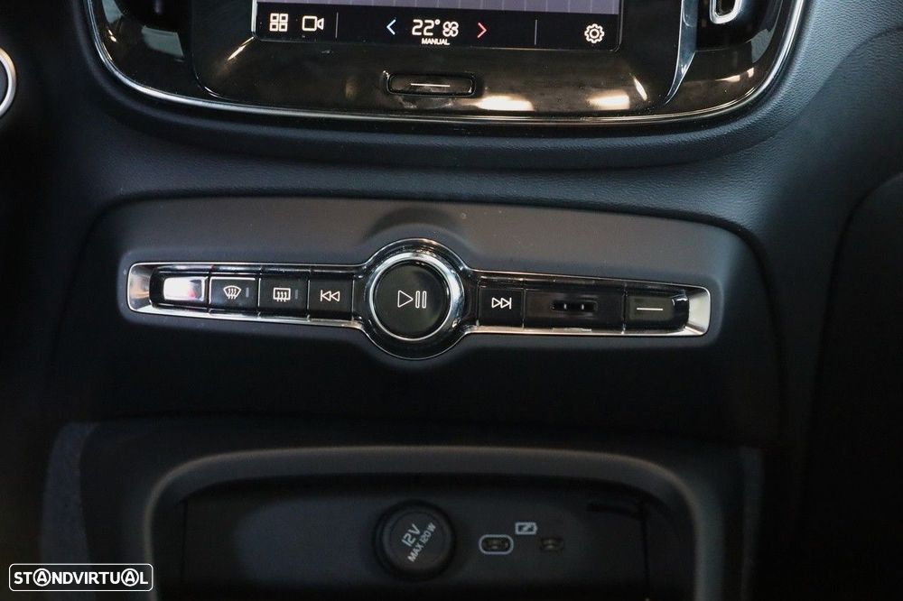 Volvo XC 40 2.0 B3 Core - 21