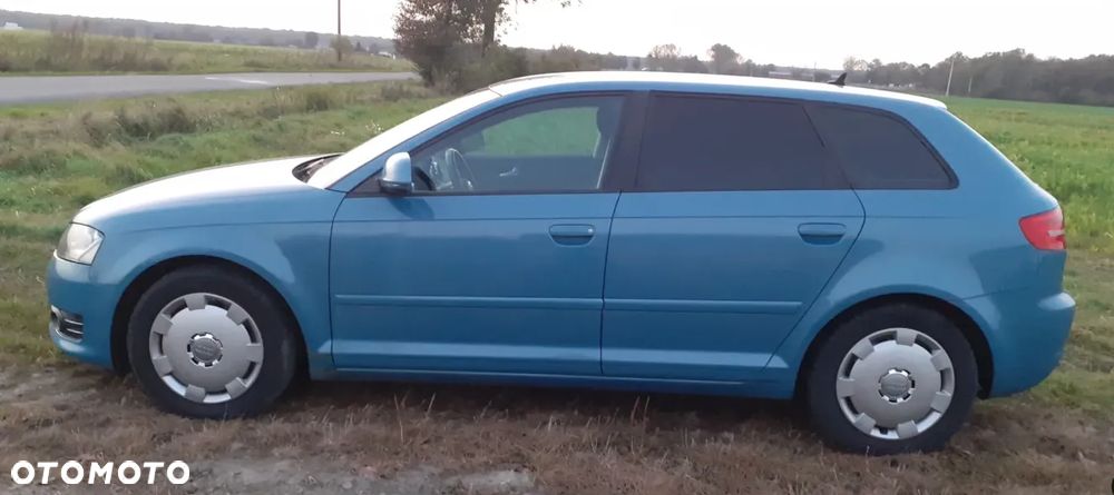 Audi A3 Sportback - 1