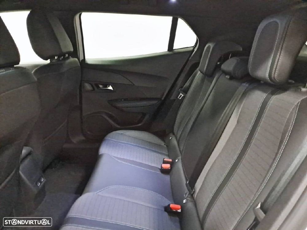 Peugeot 2008 - 10