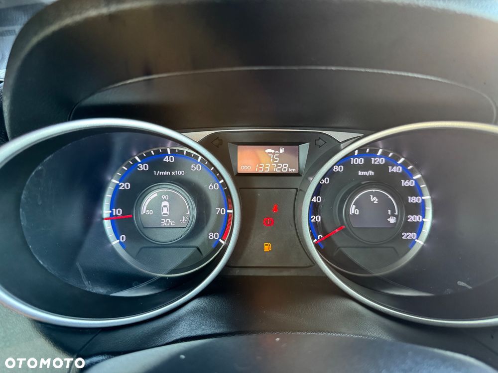 Hyundai ix35 - 23