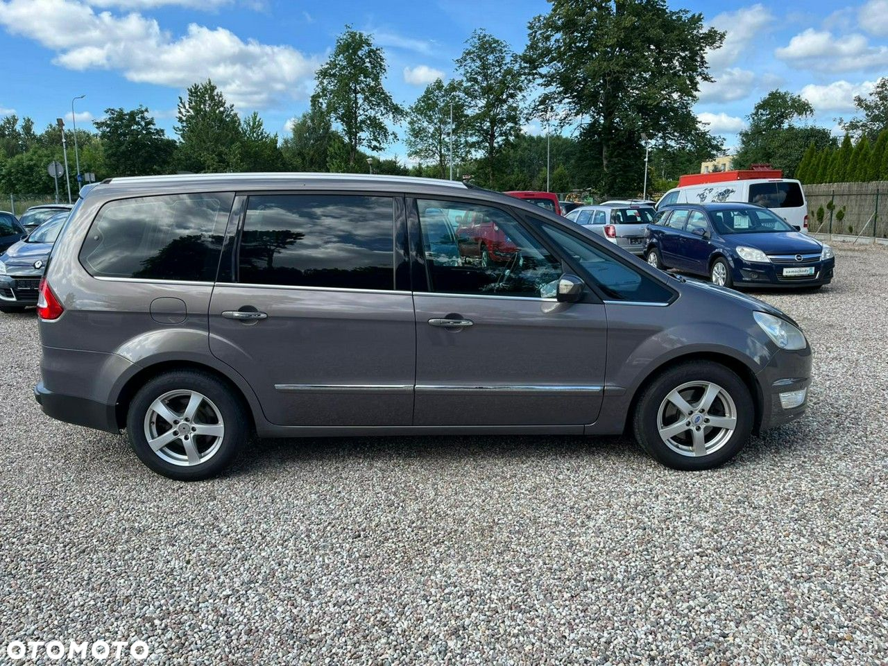 Ford Galaxy - 12