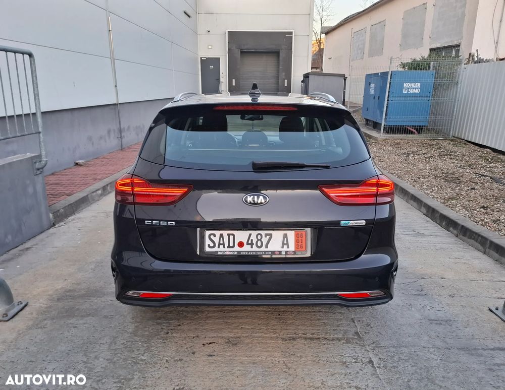 Kia Ceed SW 1.6 CRDi Eco-Dynamics+(48V Mild-Hybr.) DCT7 Platinum Edition - 6