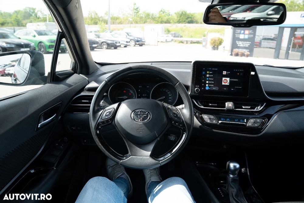 Toyota C-HR - 8