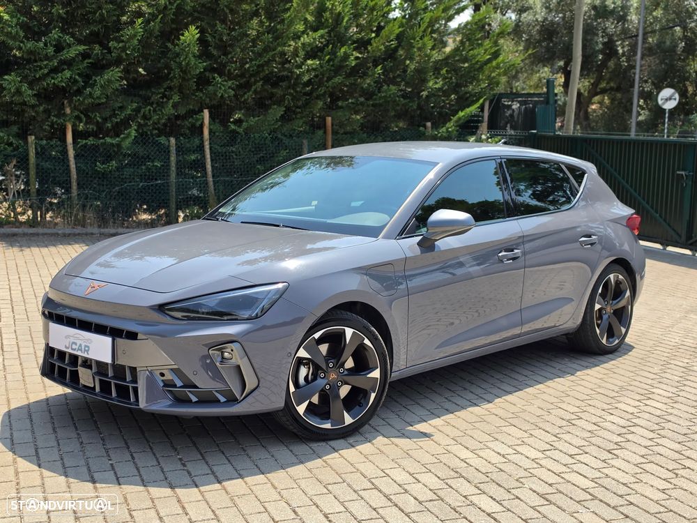 Cupra Leon 1.5 e-Hybrid DSG - 2