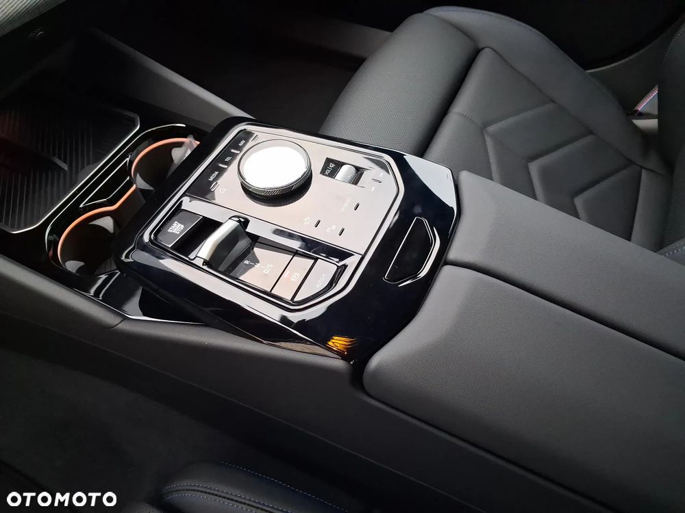 BMW Seria 5 520i mHEV M Sport - 15