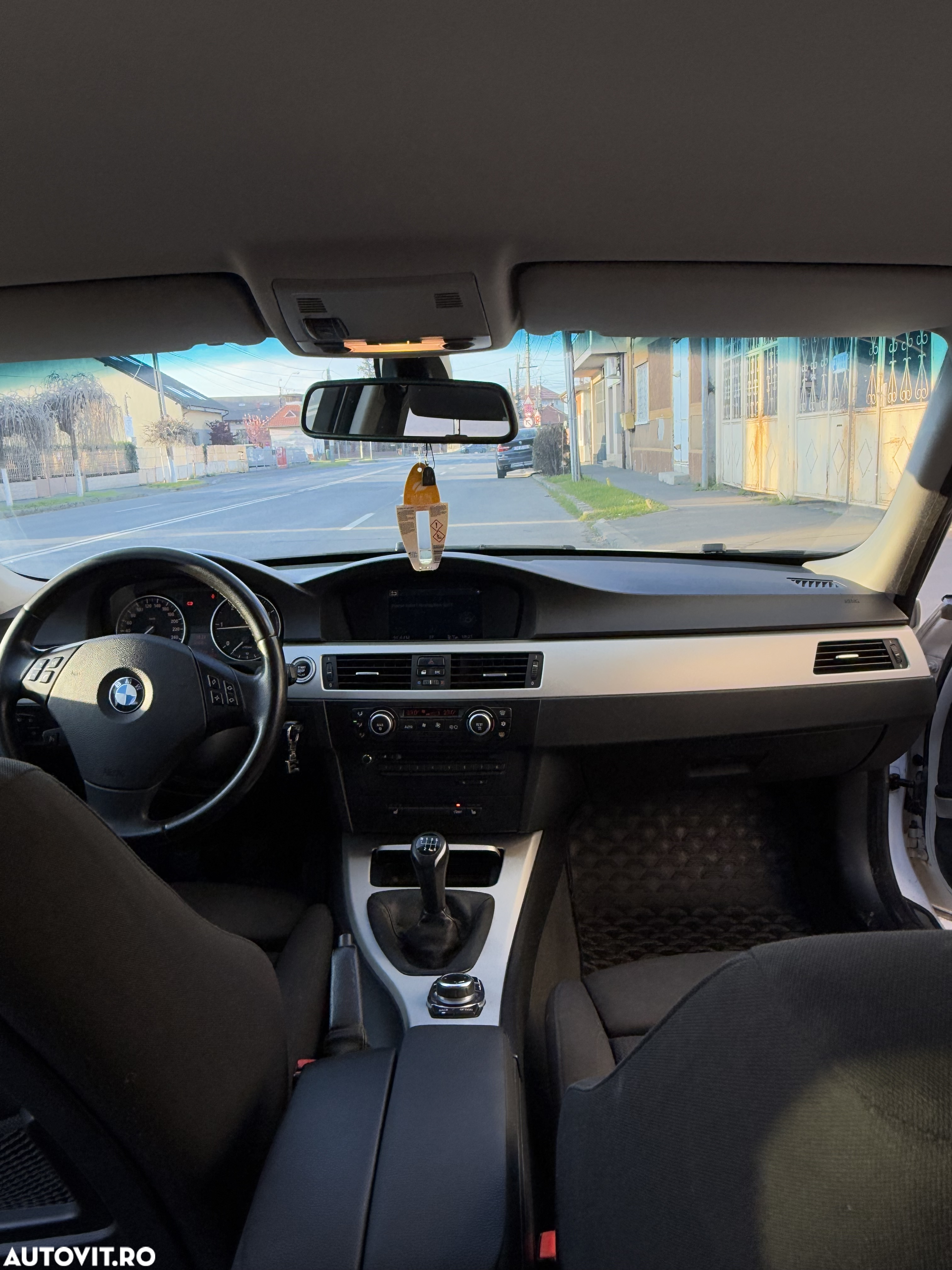 BMW Seria 3 320d - 8