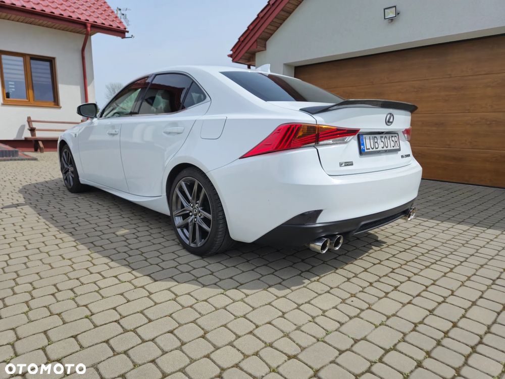 Lexus IS 200t / 300 F Sport - 6