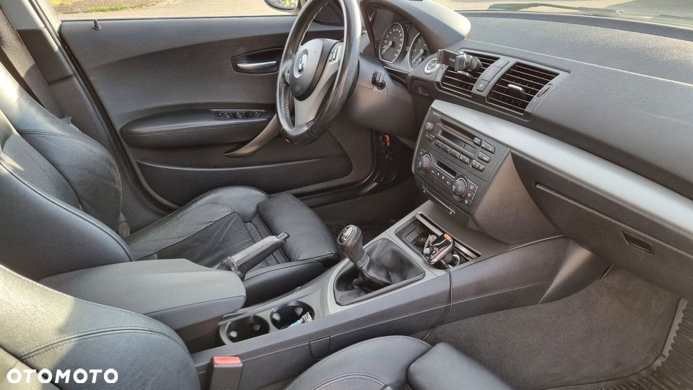 BMW Seria 1 - 22