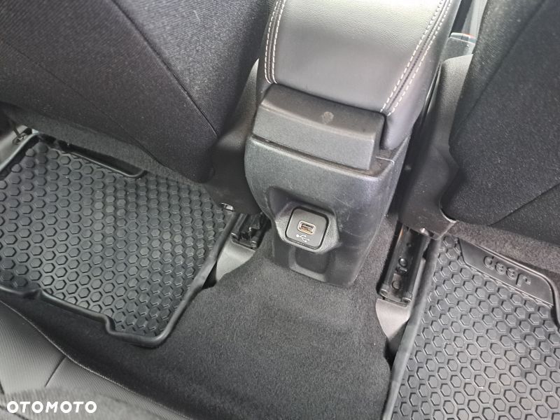 Jeep Renegade ver-1-3-gse-t4-turbo-limited-fwd-s-s - 20