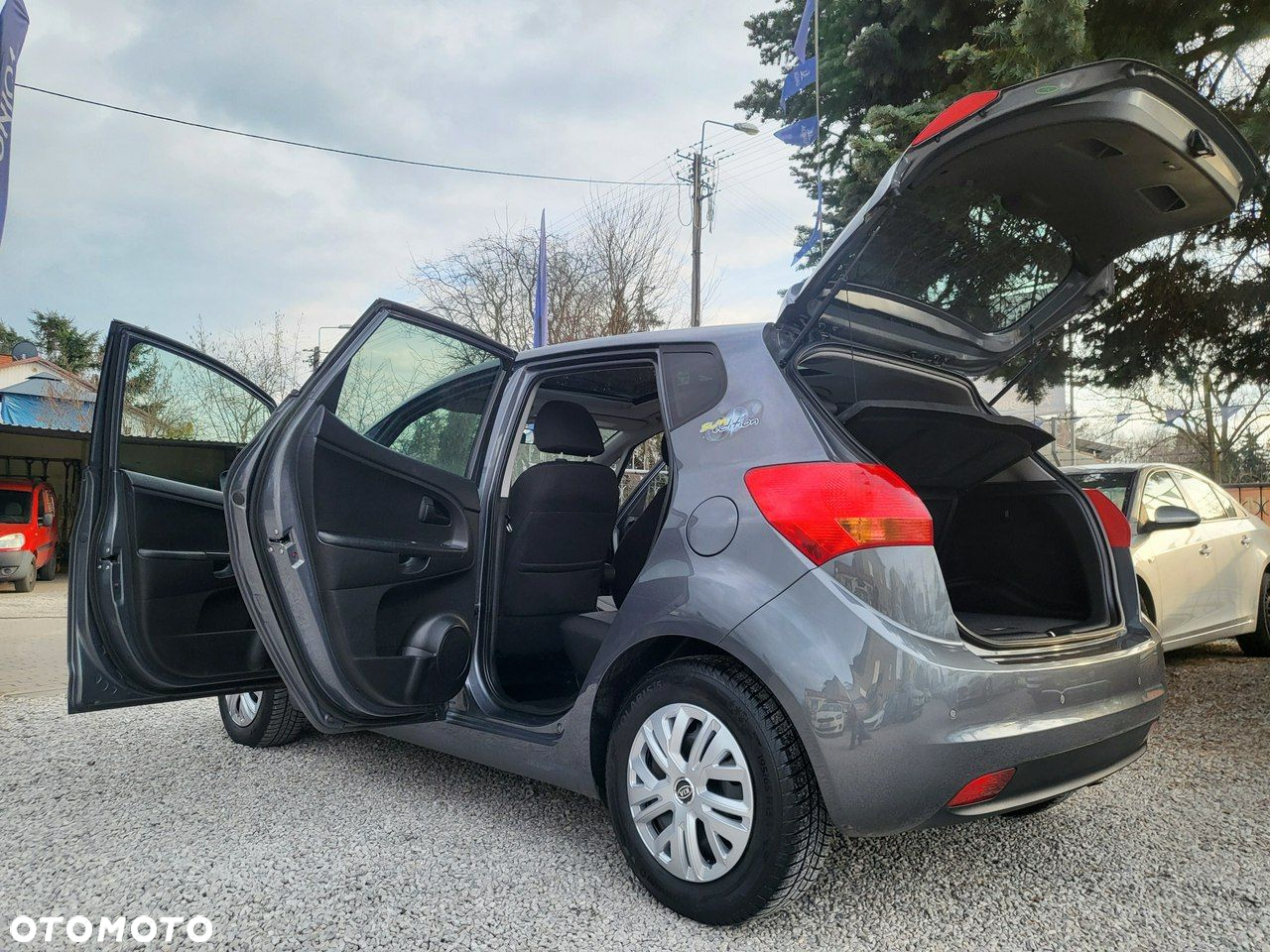 Kia Venga - 11