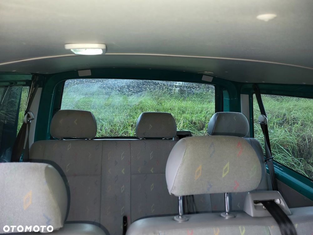 Volkswagen Transporter T5 TDI L1H1 Mixt - 14