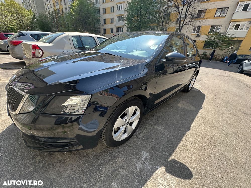 Skoda Octavia 2.0 TDI DSG Style - 3