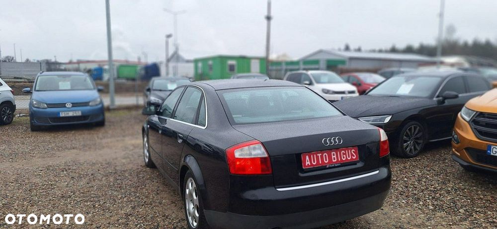 Audi A4 Limousine - 8